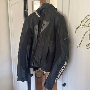 Women’s motorcycle jacket